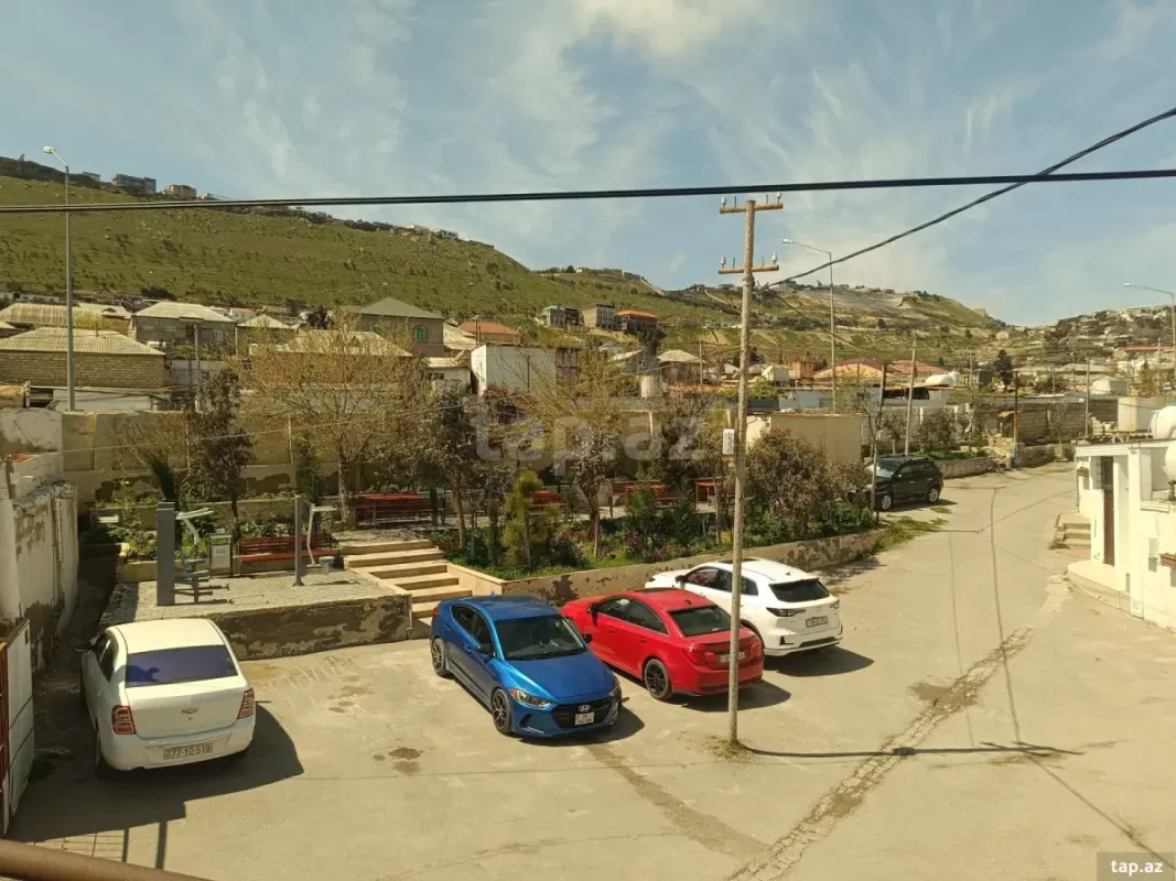 Satılır 5 otaqlı mənzil 90 m²
