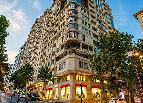 Satılır 5 otaqlı yeni tikili 330 m² — Bakı 5 otaq 330.00 m²