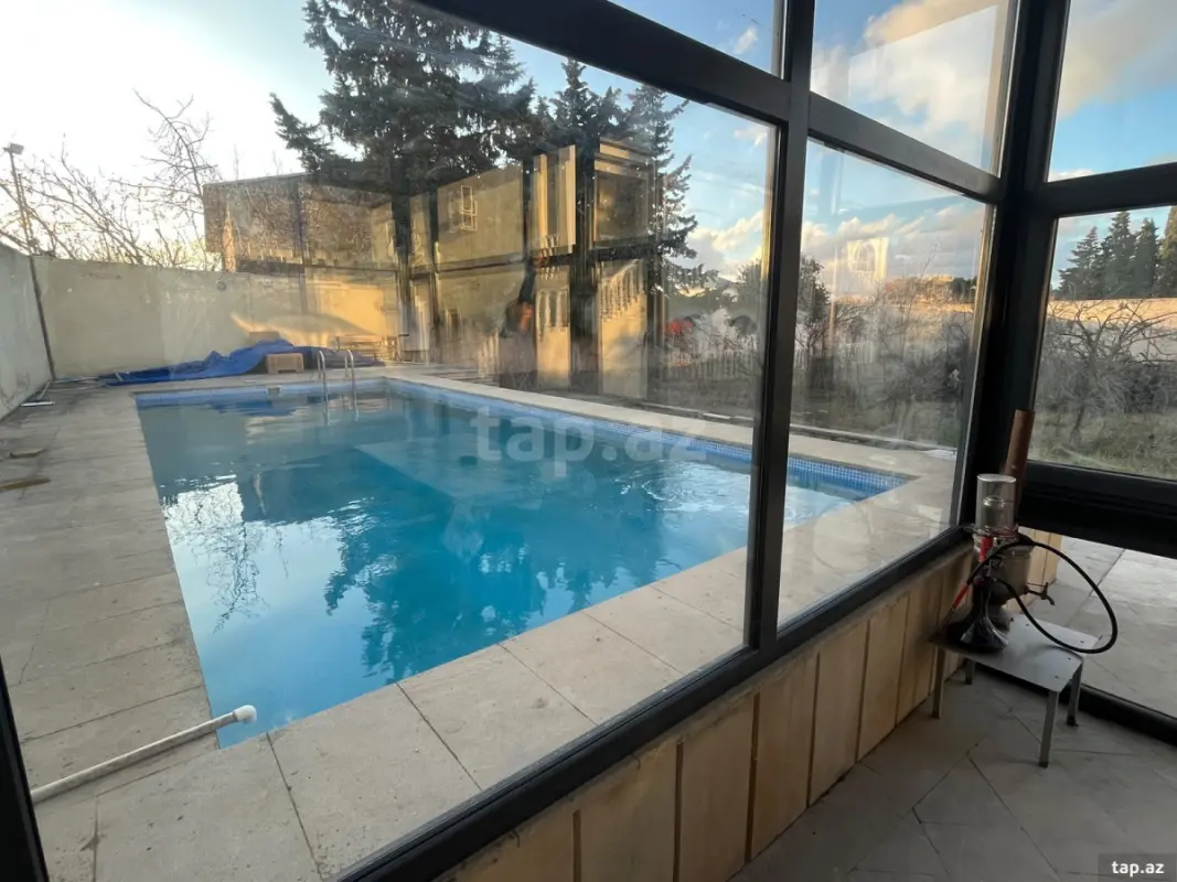 Kirayə verilir 6 otaqlı həyət evi 300 m²
