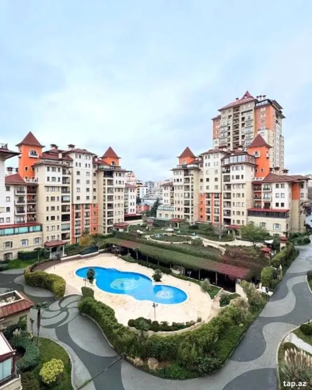 Kirayə verilir 3 otaqlı yeni tikili 166 m²