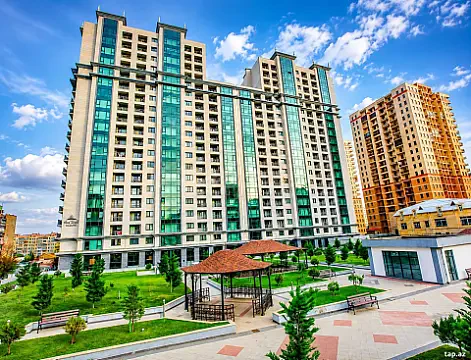 Satılır 3 otaqlı yeni tikili 136 m² — Bakı 3 otaq 136.00 m²