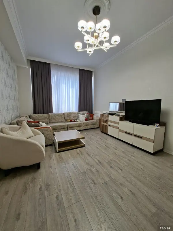 Satılır 2 otaqlı yeni tikili 64 m²