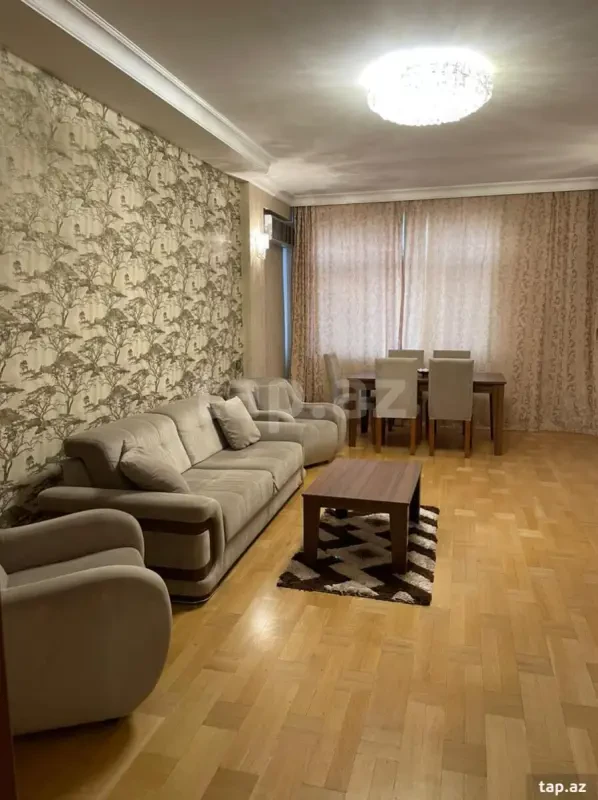 Kirayə verilir 3 otaqlı yeni tikili 120 m²