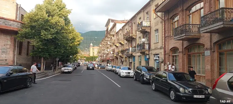 Kirayə verilir 4 otaqlı yeni tikili 120 m² — Şəki 4 otaq 120.00 m²