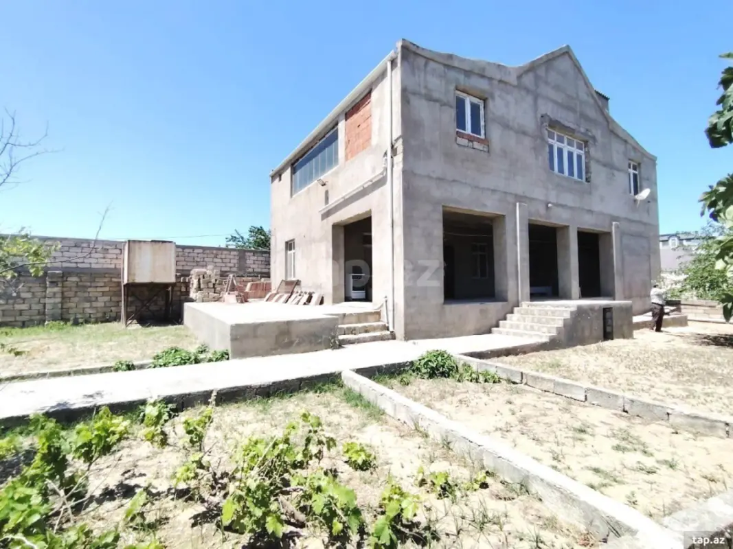 Satılır 5 otaqlı həyət evi 138 m²