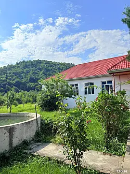 Kirayə verilir 4 otaqlı həyət evi 300 m² — Qəbələ 4 otaq 300.00 m²