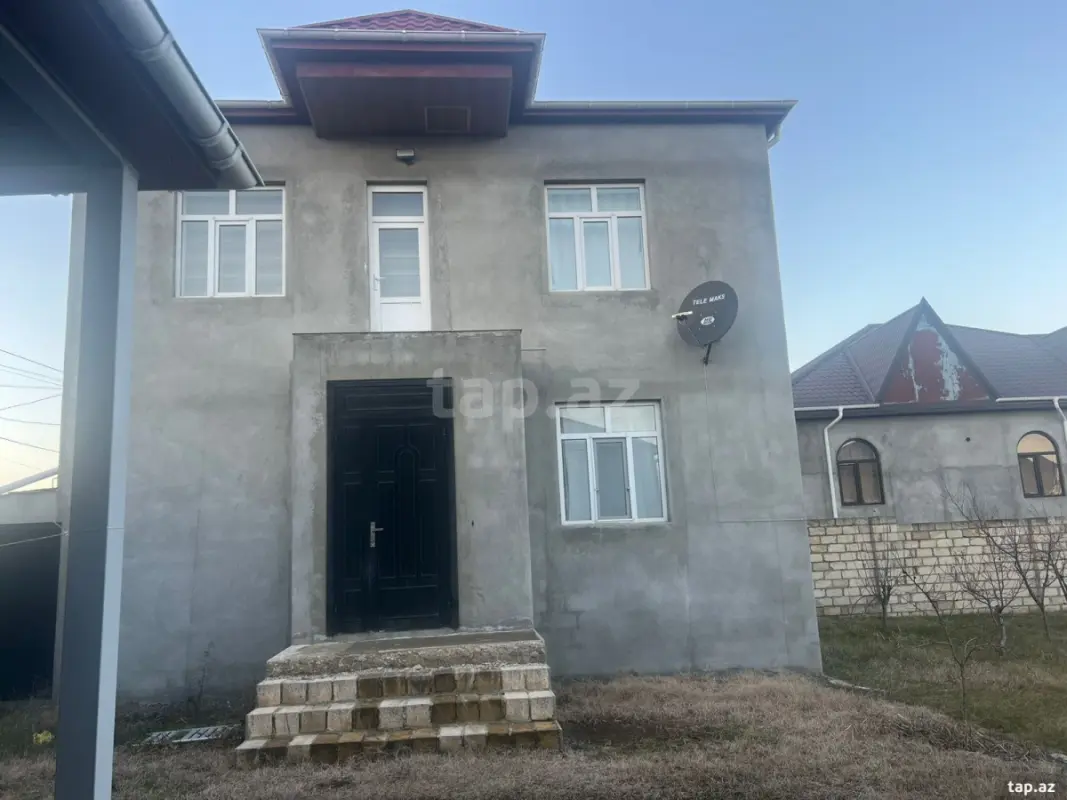 Satılır 4 otaqlı həyət evi 130 m²