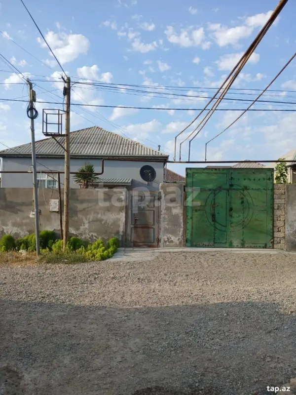 Satılır 3 otaqlı həyət evi 117 m²