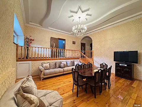 Satılır 5 otaqlı həyət evi 200 m² — Göygöl 5 otaq 200.00 m²