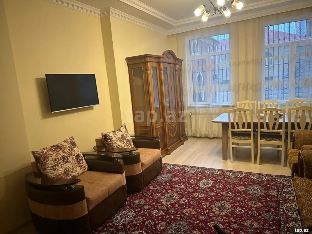 Kirayə verilir 3 otaqlı yeni tikili 110 m²