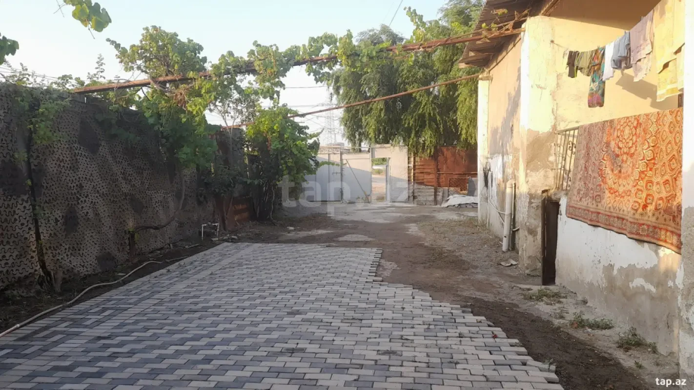 Satılır 4 otaqlı həyət evi 80 m²
