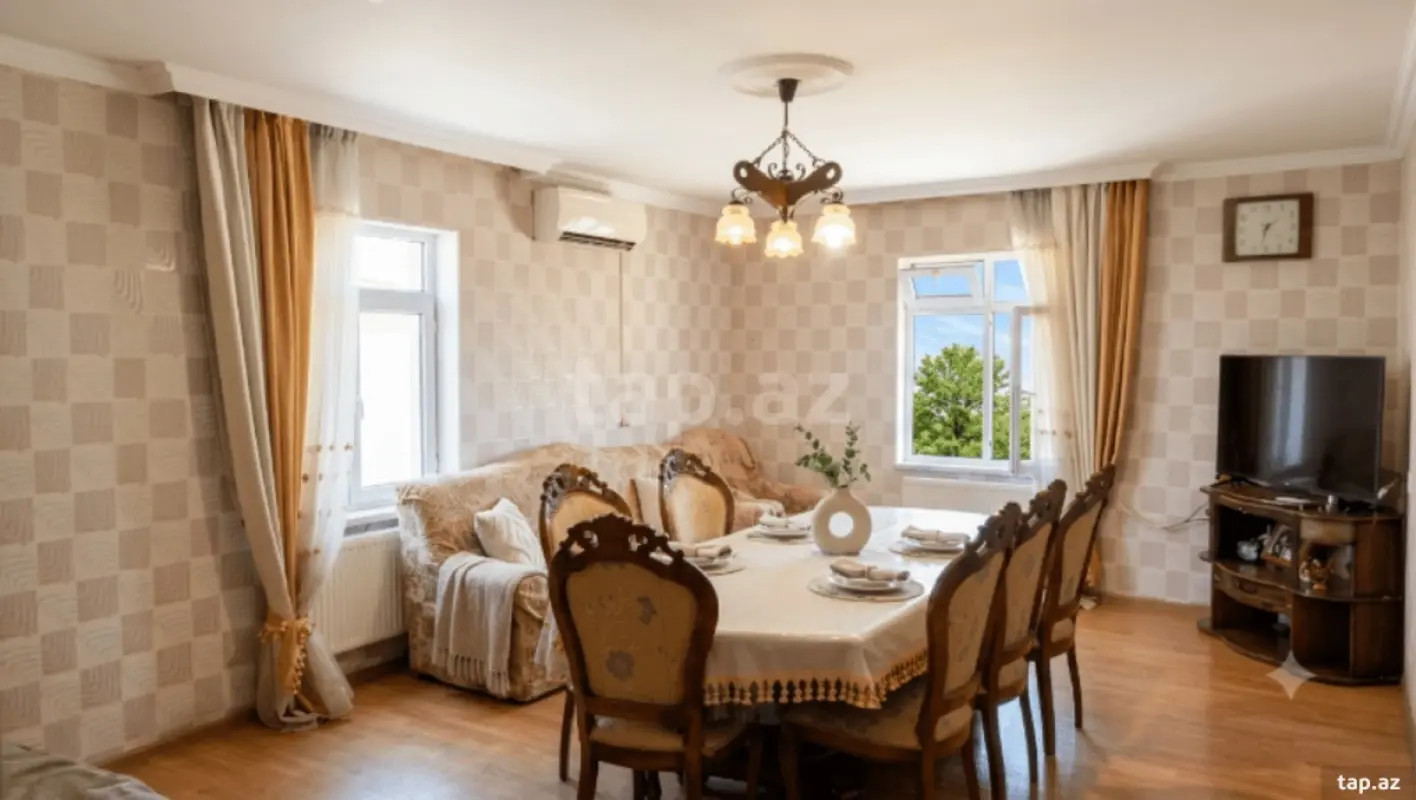 Satılır 7 otaqlı həyət evi 200 m²