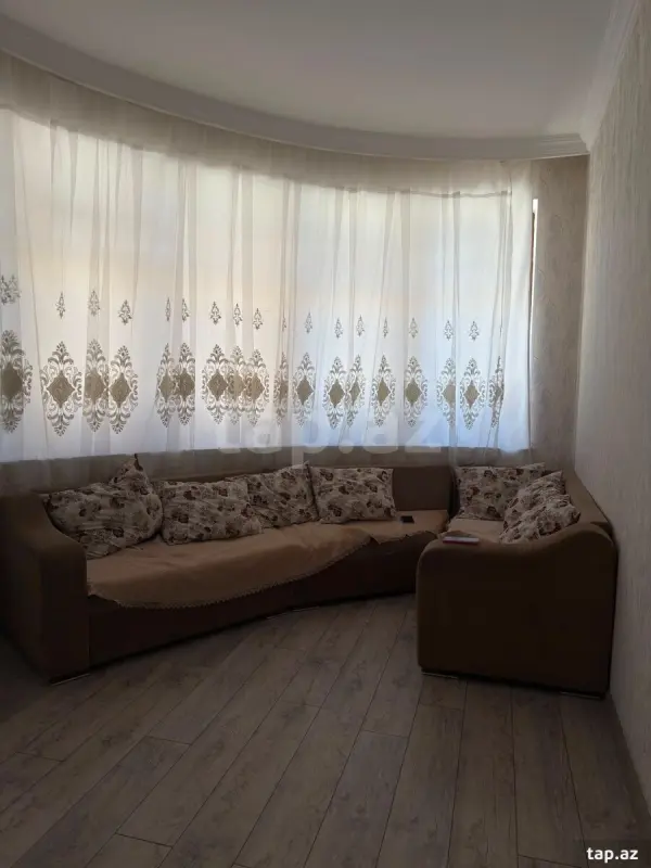 Kirayə verilir 3 otaqlı yeni tikili 95 m²