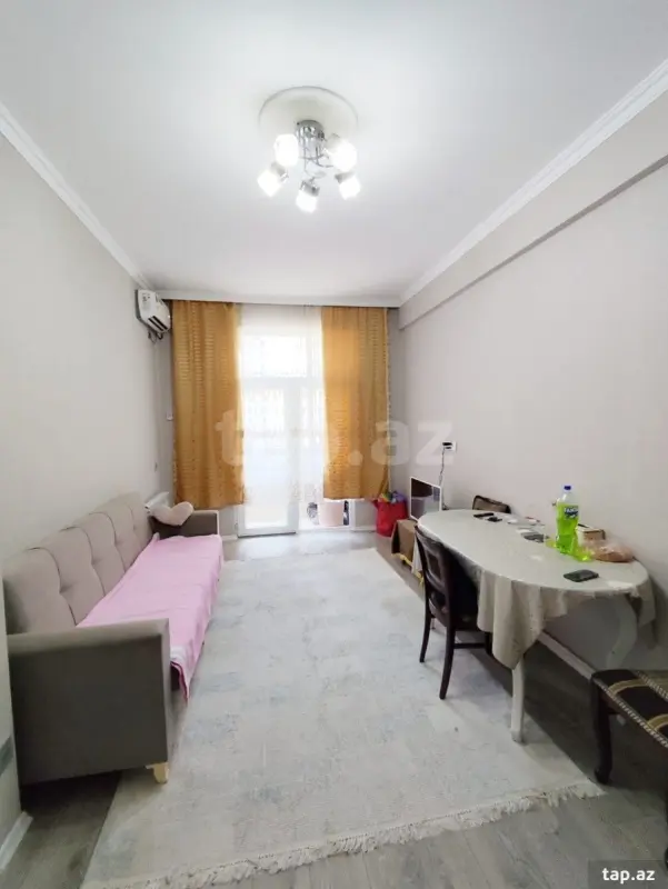 Kirayə verilir 2 otaqlı yeni tikili 50 m²