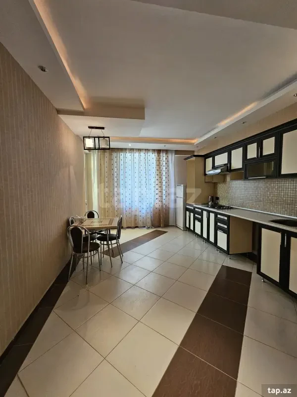 Satılır 3 otaqlı yeni tikili 120 m²