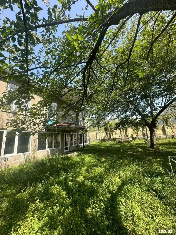 Kirayə verilir 4 otaqlı həyət evi 200 m²