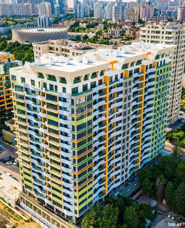 Satılır 3 otaqlı yeni tikili 220 m²