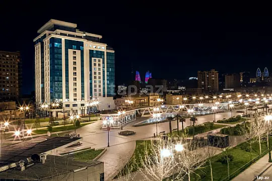 Satılır 7 otaqlı yeni tikili 250 m² — Bakı, Nizami 7 otaq 250.00 m²