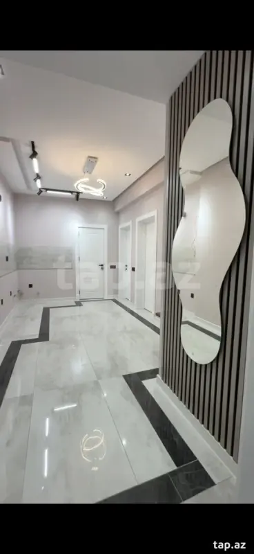 Satılır 3 otaqlı yeni tikili 70 m²