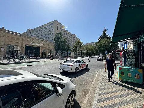 Kirayə verilir ofis — Bakı