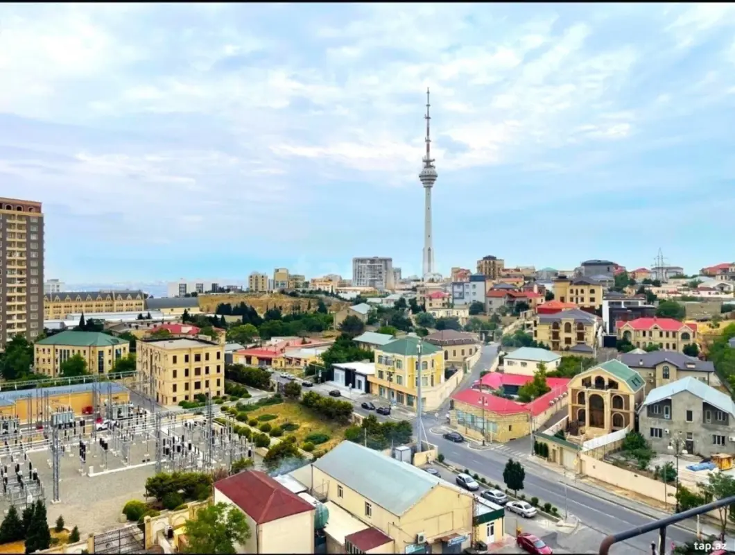 Kirayə verilir 3 otaqlı yeni tikili 130 m²