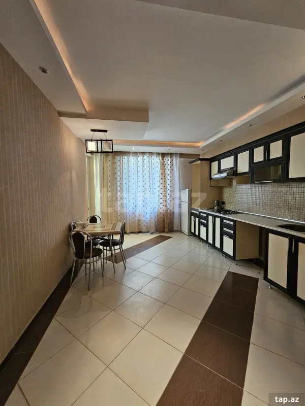 Satılır 3 otaqlı yeni tikili 120 m²