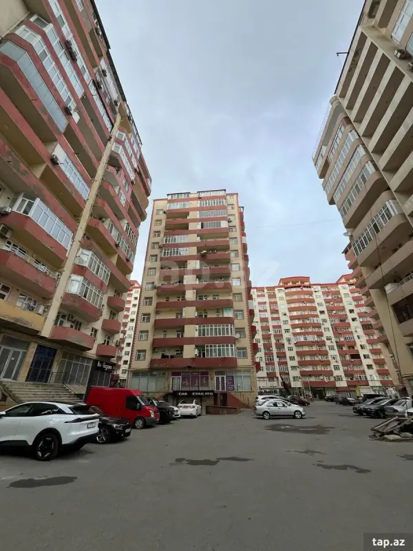 Satılır 3 otaqlı yeni tikili 132 m²
