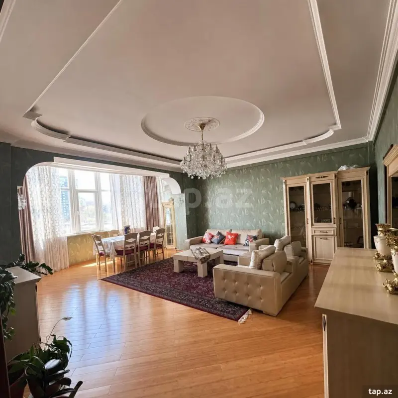 Satılır 3 otaqlı yeni tikili 150 m²