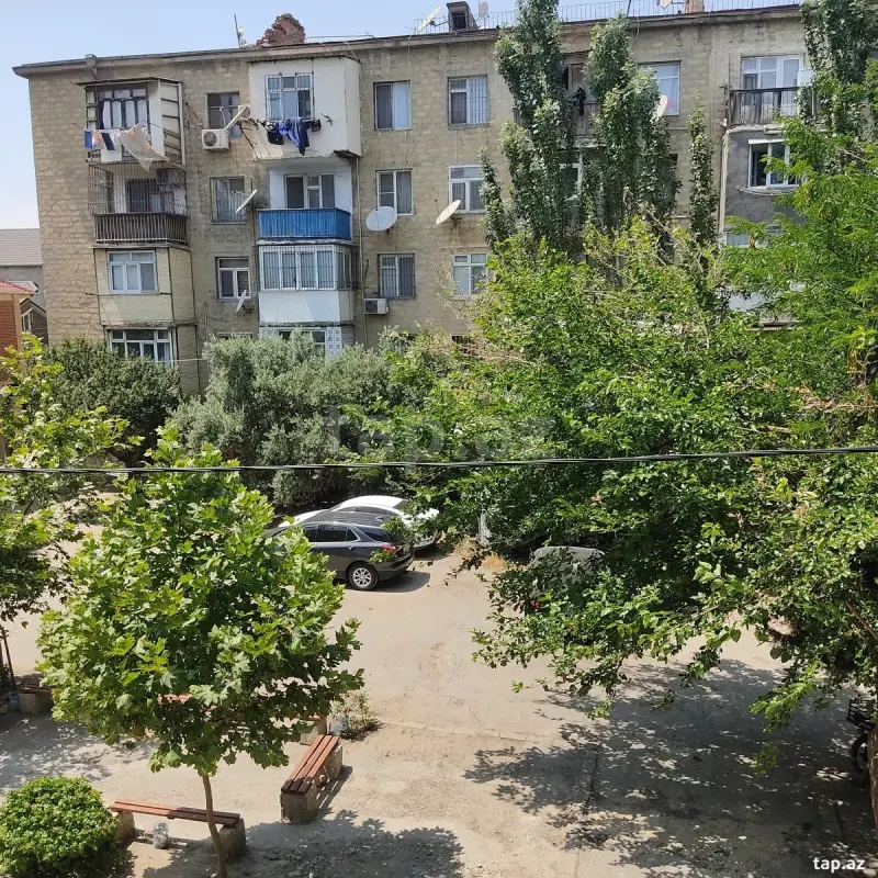 Satılır 1 otaqlı mənzil 35 m²