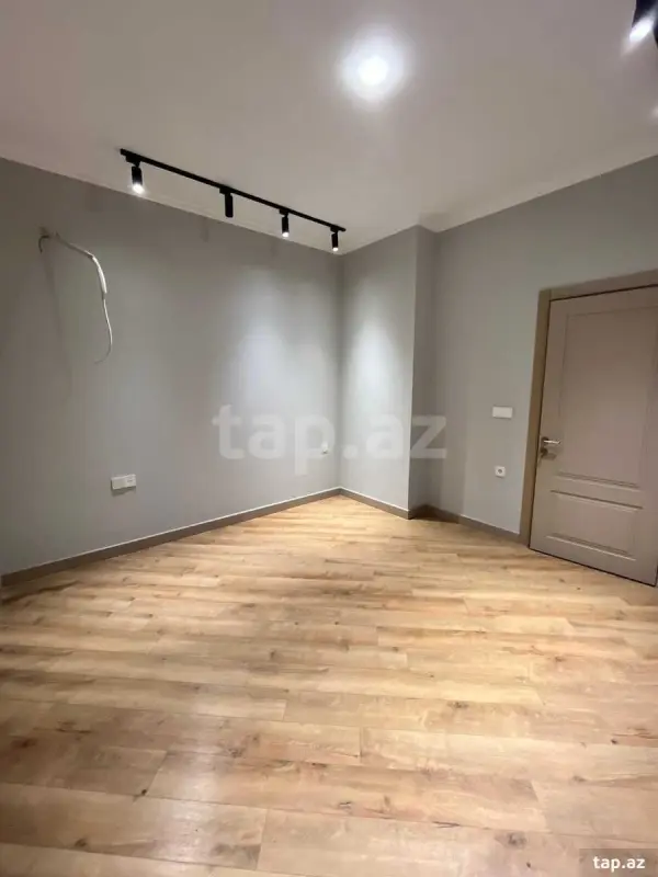 Satılır 2 otaqlı yeni tikili 64 m²