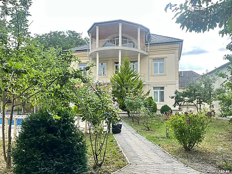 Kirayə verilir 5 otaqlı həyət evi 300 m² — Qəbələ 5 otaq 300.00 m²
