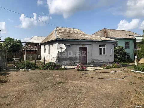 Satılır 2 otaqlı həyət evi 144 m² — Lənkəran 2 otaq 144.00 m²
