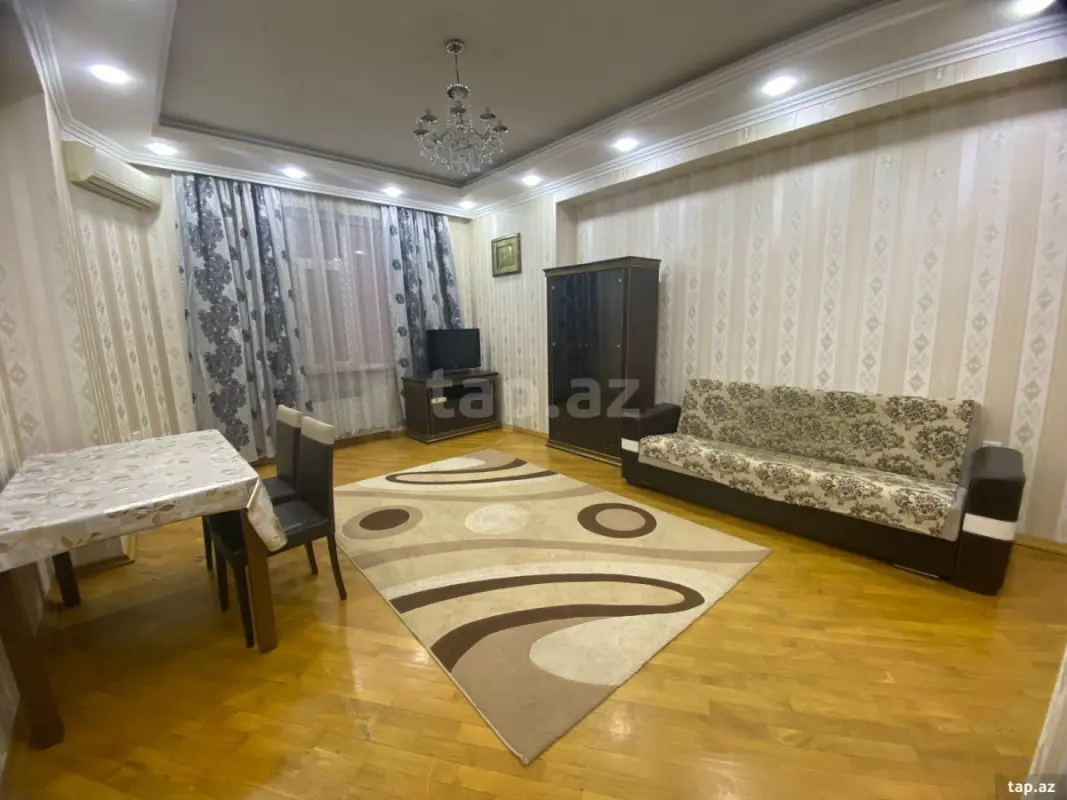 Kirayə verilir 2 otaqlı yeni tikili 70 m²