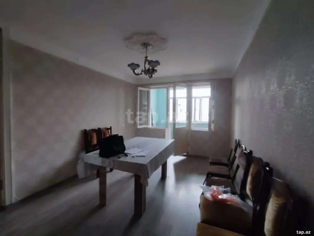 Kirayə verilir 6 otaqlı yeni tikili 10 m²