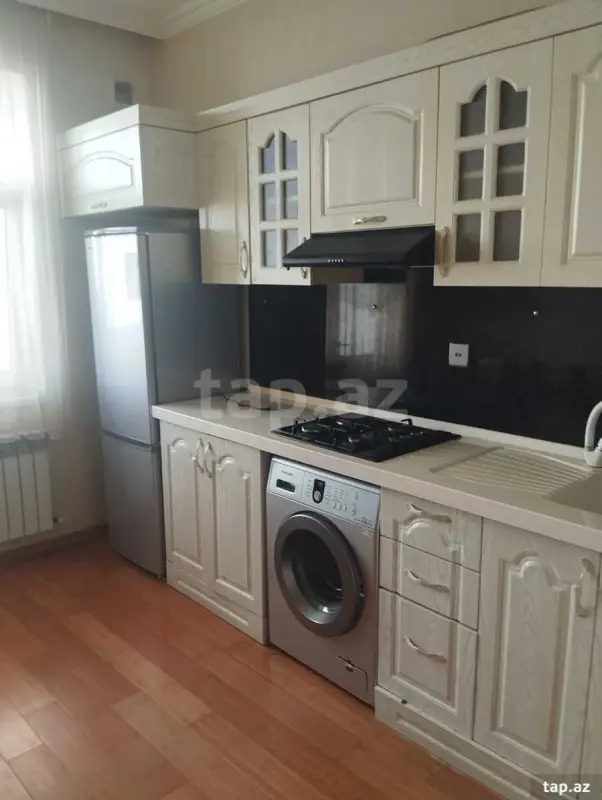 Kirayə verilir 2 otaqlı yeni tikili 64 m²
