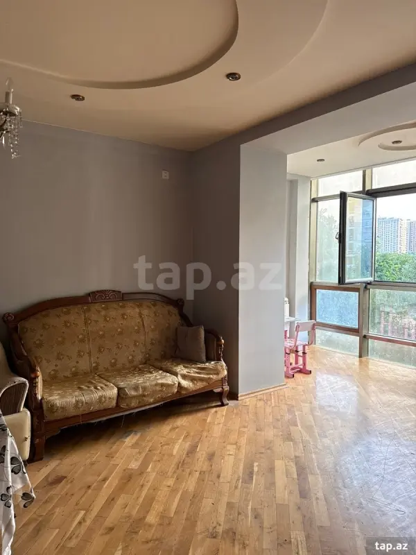Kirayə verilir 3 otaqlı yeni tikili 100 m²