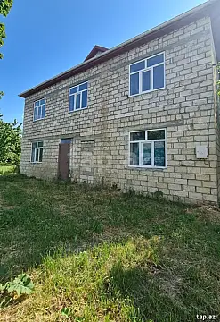 Satılır 8 otaqlı həyət evi 210 m² — Xaçmaz 8 otaq 210.00 m²