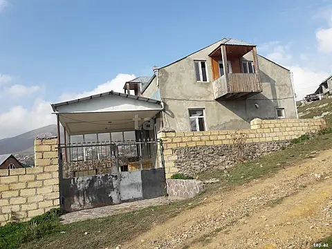Satılır 4 otaqlı həyət evi 130 m² — Daşkəsən 4 otaq 130.00 m²