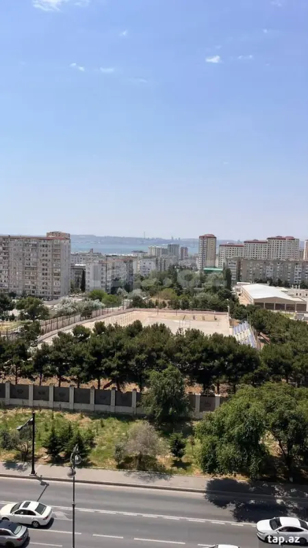Satılır 5 otaqlı mənzil 120 m²