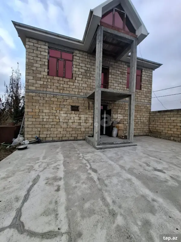 Satılır 5 otaqlı həyət evi 120 m²