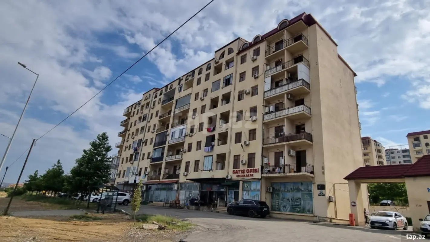 Satılır 2 otaqlı yeni tikili 82 m²