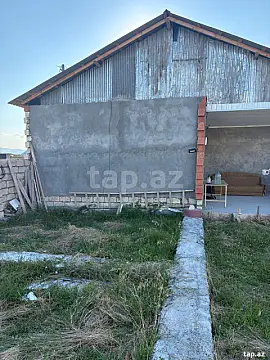 Satılır 2 otaqlı həyət evi 50 m² — Şəki 2 otaq 50.00 m²