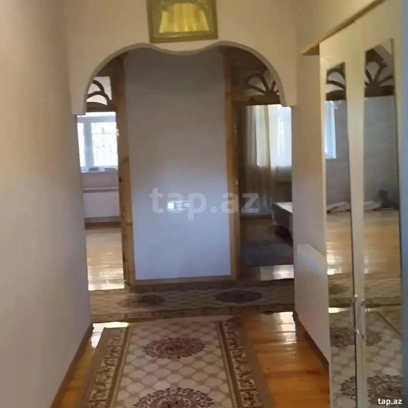 Satılır 4 otaqlı həyət evi 220 m²