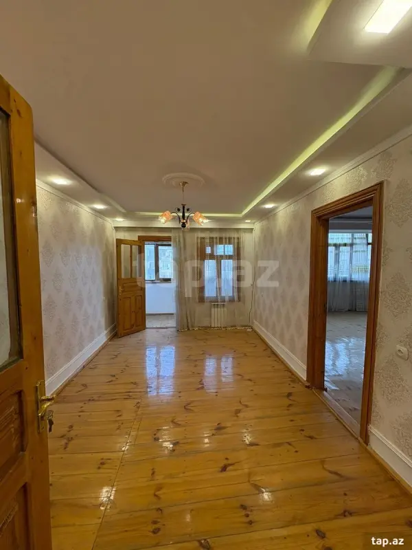Satılır 6 otaqlı mənzil 140 m²