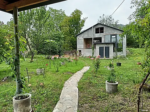 Satılır 3 otaqlı həyət evi 100 m² — Qəbələ 3 otaq 100.00 m²