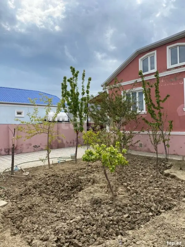 Satılır 3 otaqlı həyət evi 100 m²