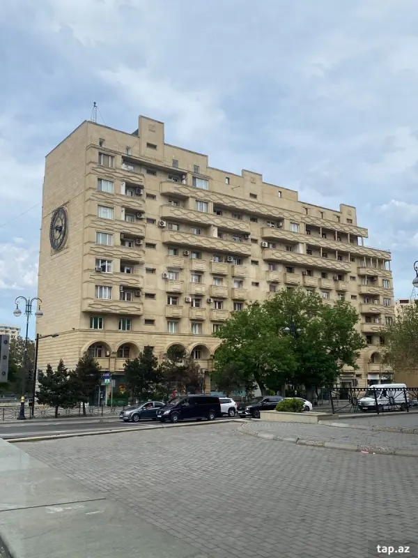 Satılır 3 otaqlı mənzil 92 m²
