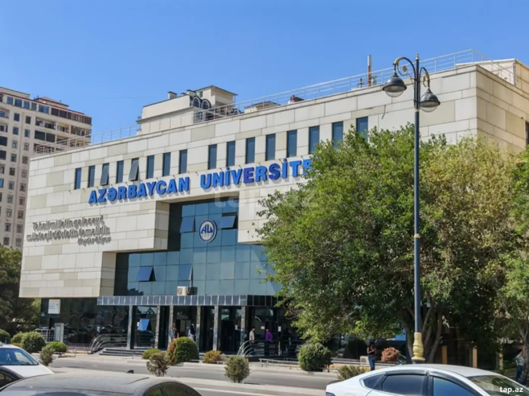 Kirayə verilir 3 otaqlı yeni tikili 110 m²