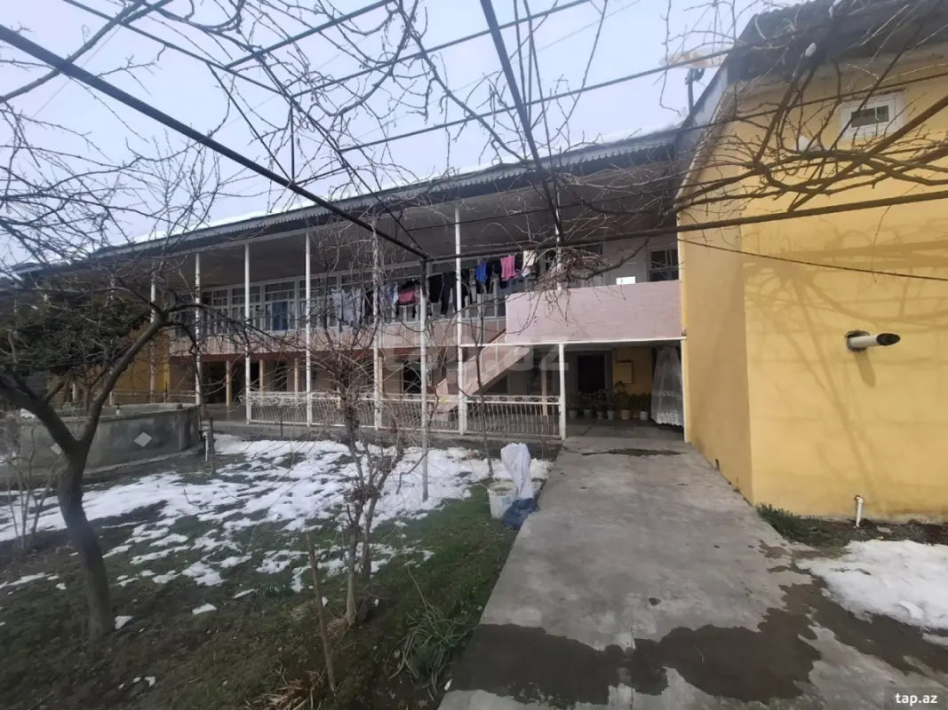 Satılır 5 otaqlı həyət evi 130 m²