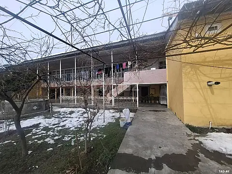 Satılır 5 otaqlı həyət evi 130 m² — Şəki 5 otaq 130.00 m²